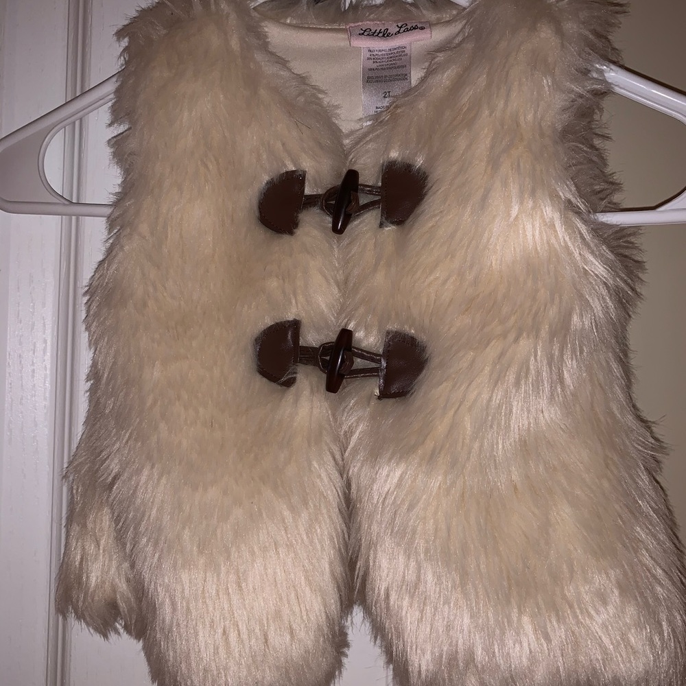 Toddler Faux fur vest.